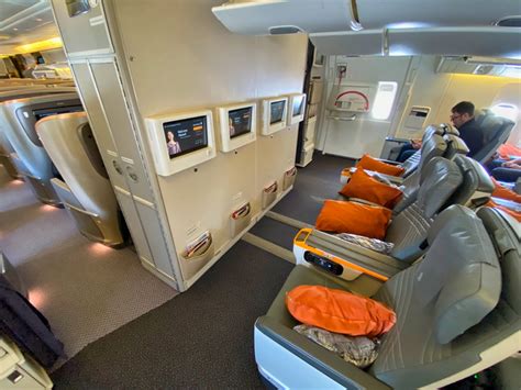 premium economy singapore airlines boeing 777 300er|singapore airlines 777 300.
